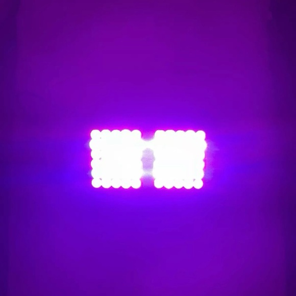 Gray LED Grow Light with USB Cable - Picture 2 of 5